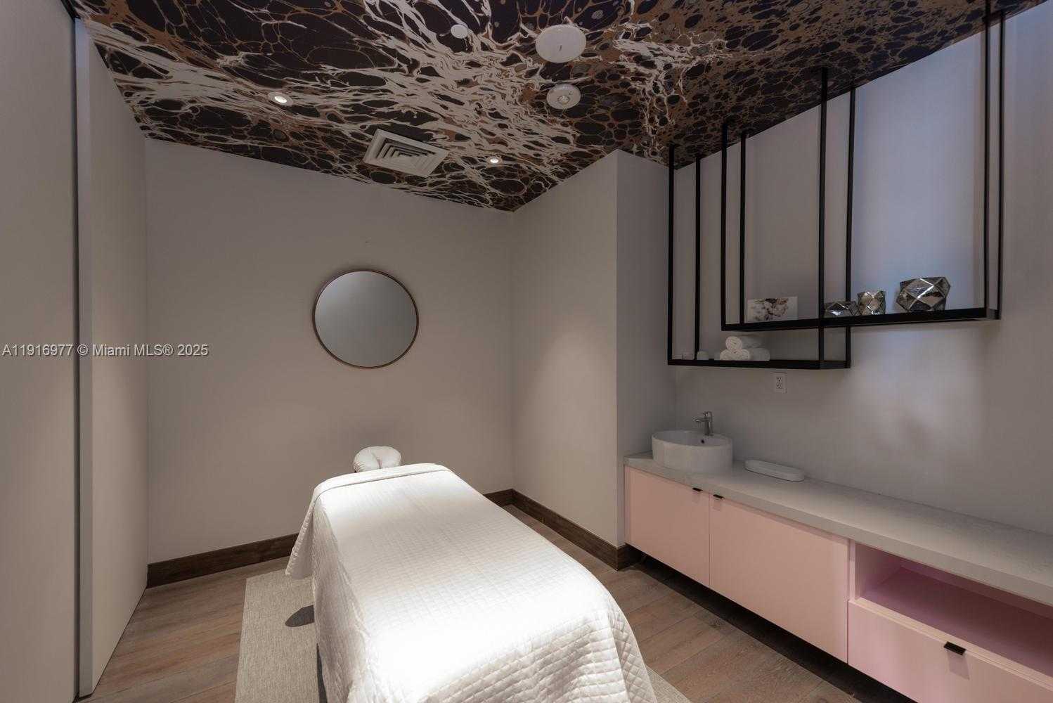 Small Image of 121 NORTH EAST 34TH ST #2905, Miami Number 30