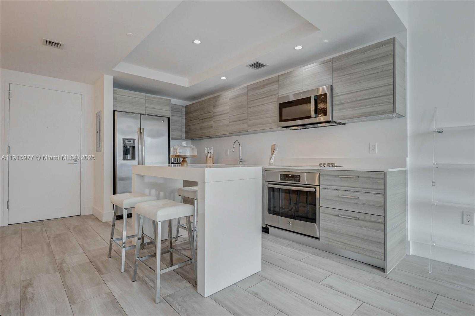 Small Image of 121 NORTH EAST 34TH ST #2905, Miami Number 5