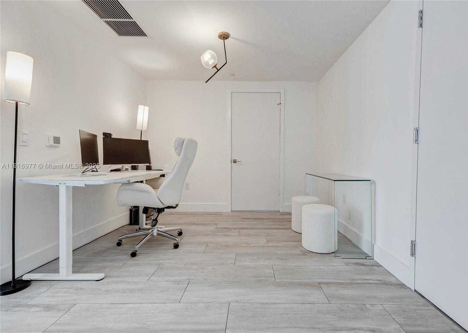 Small Image of 121 NORTH EAST 34TH ST #2905, Miami Number 7