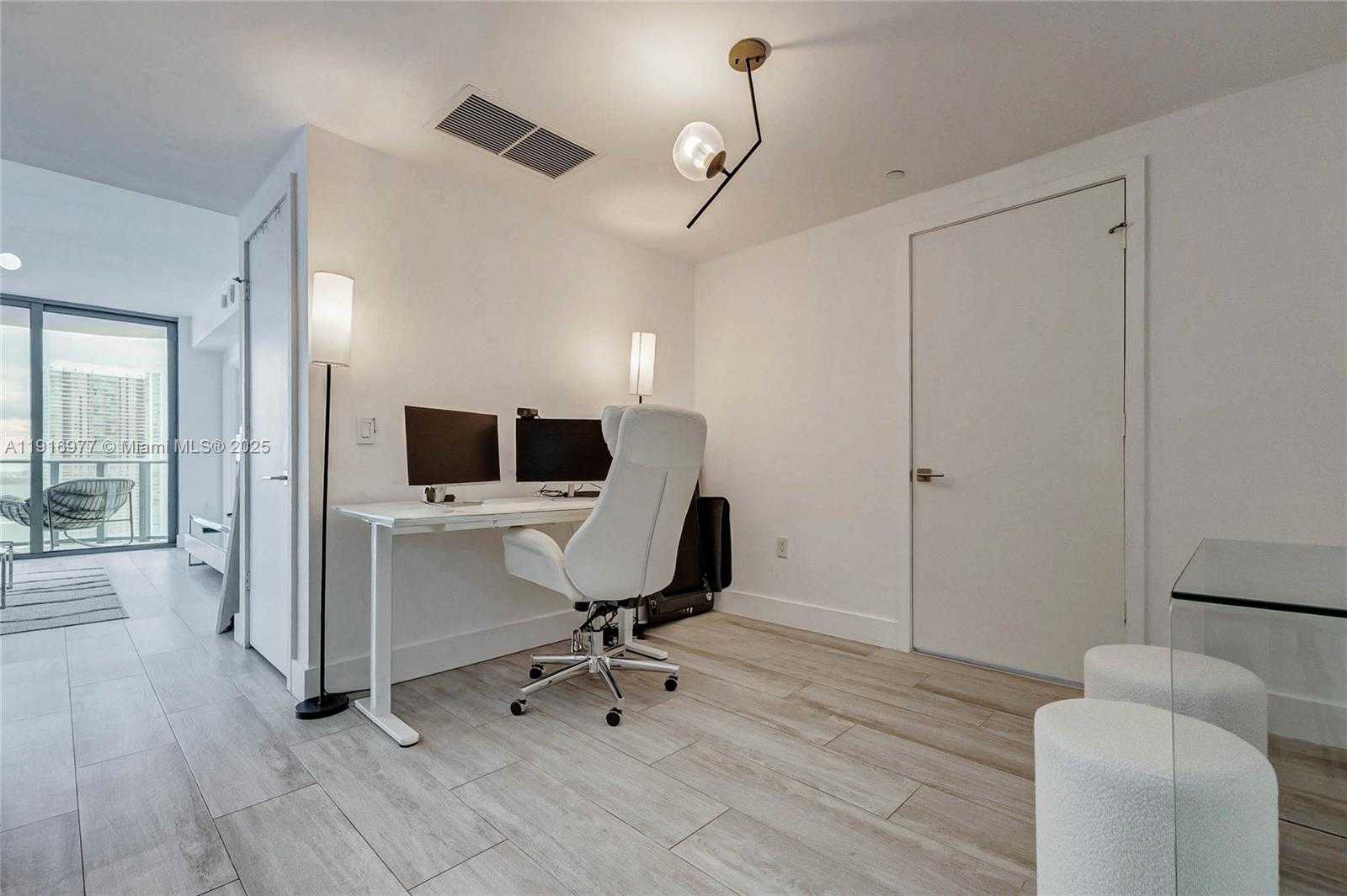 Small Image of 121 NORTH EAST 34TH ST #2905, Miami Number 8