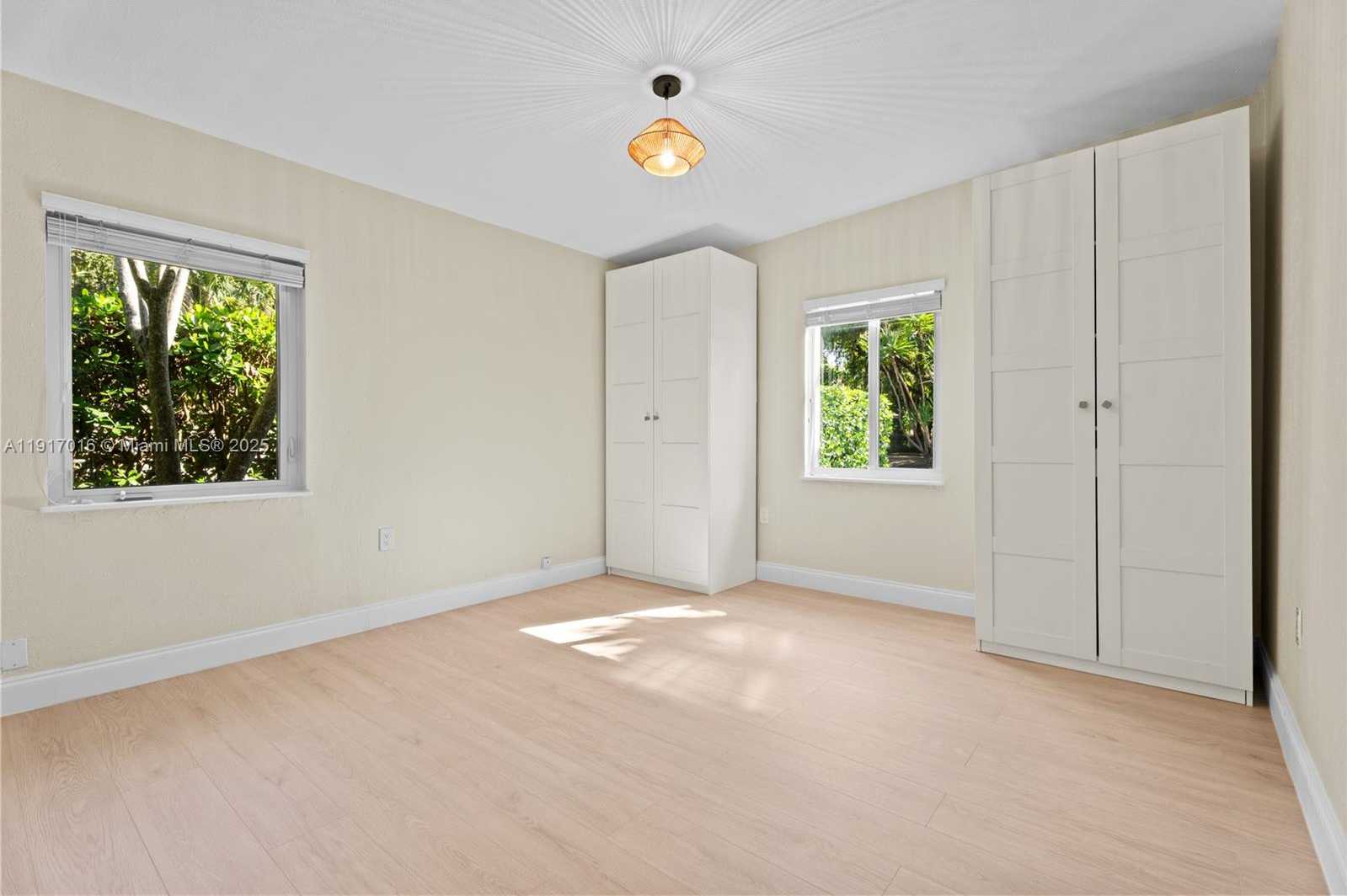 Small Image of 5865 SOUTH WEST 48TH ST, Miami Number 12