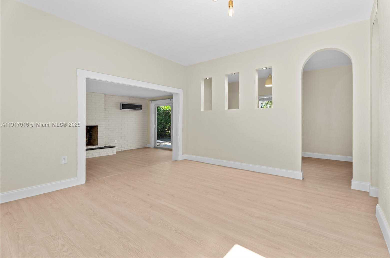 Small Image of 5865 SOUTH WEST 48TH ST, Miami Number 4