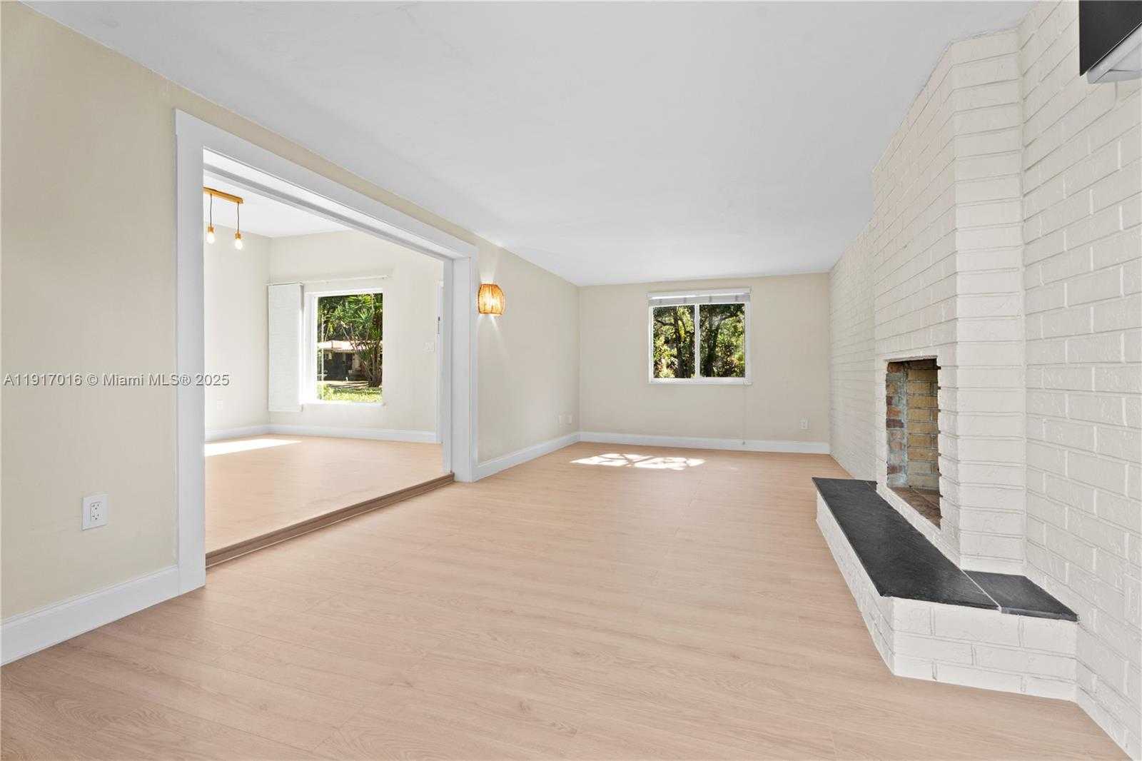 Small Image of 5865 SOUTH WEST 48TH ST, Miami Number 5