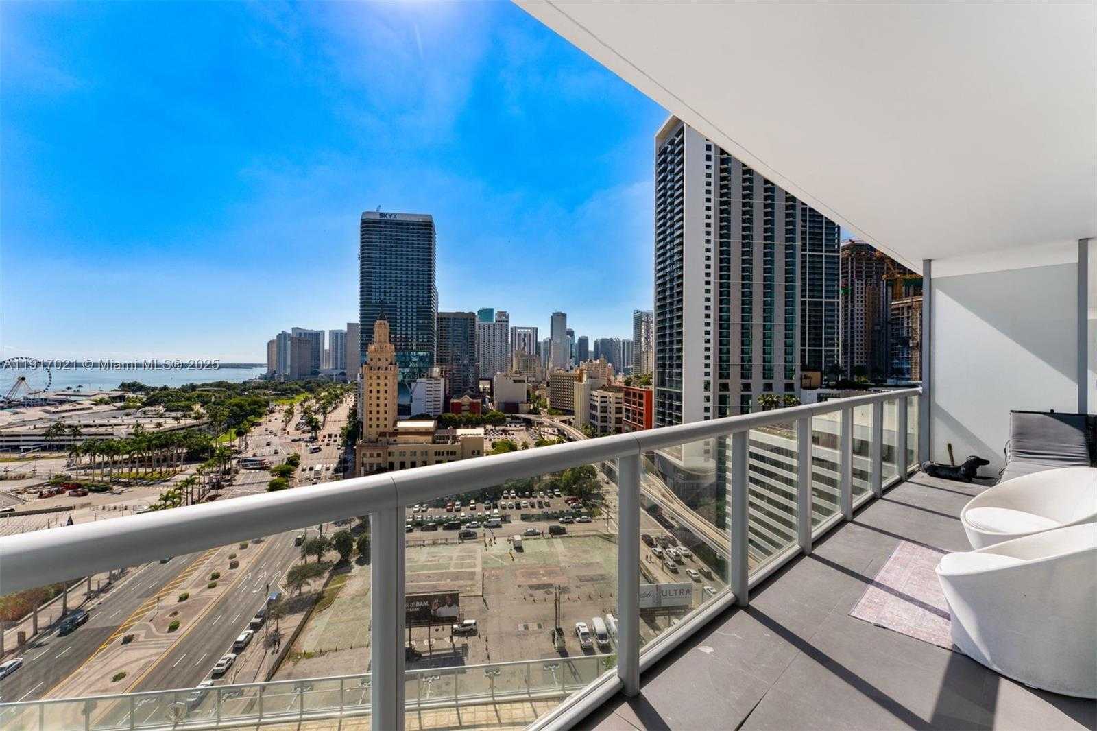 Small Image of 888 BISCAYNE BLVD #1704, Miami Number 17
