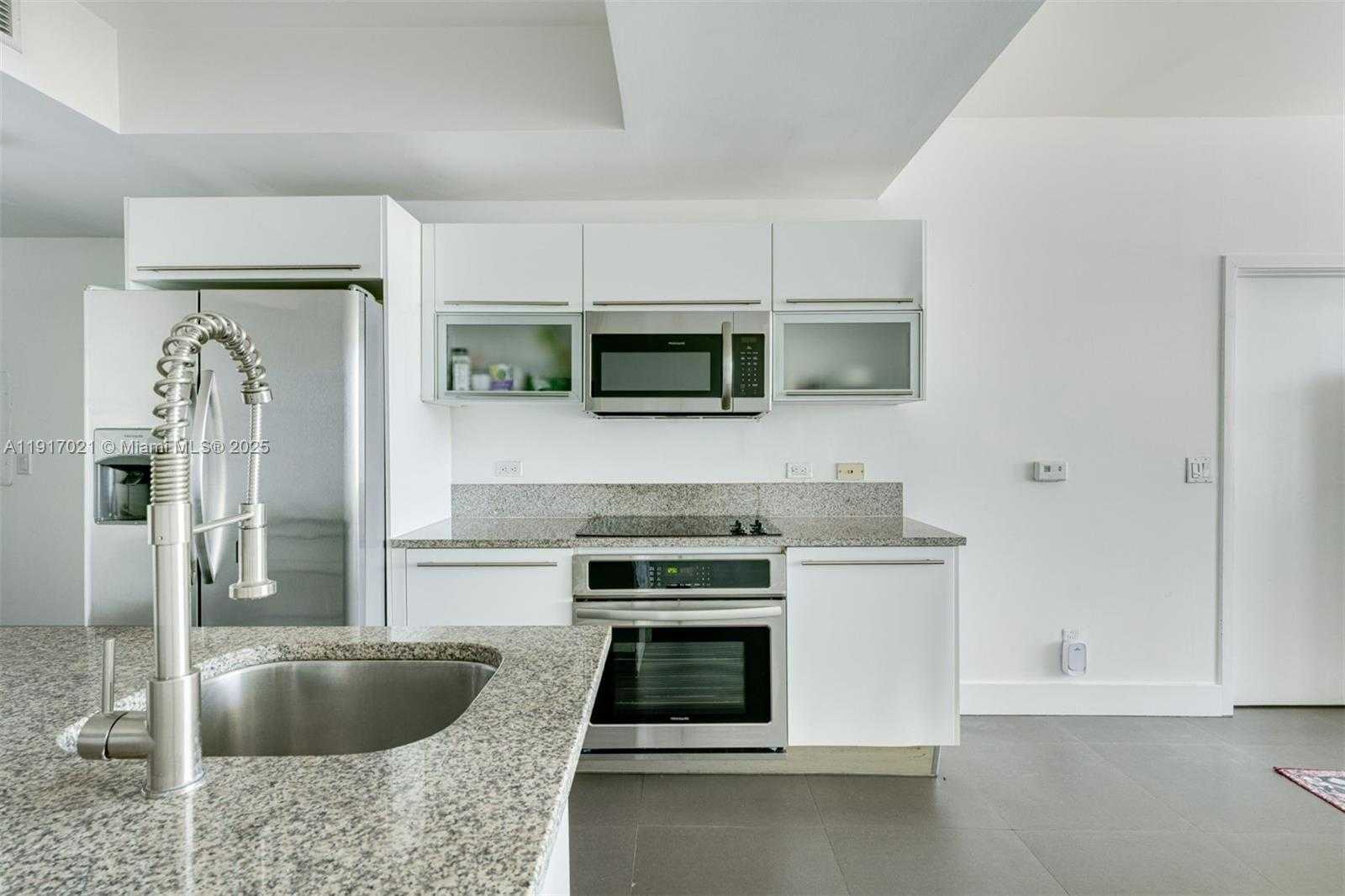 Small Image of 888 BISCAYNE BLVD #1704, Miami Number 5