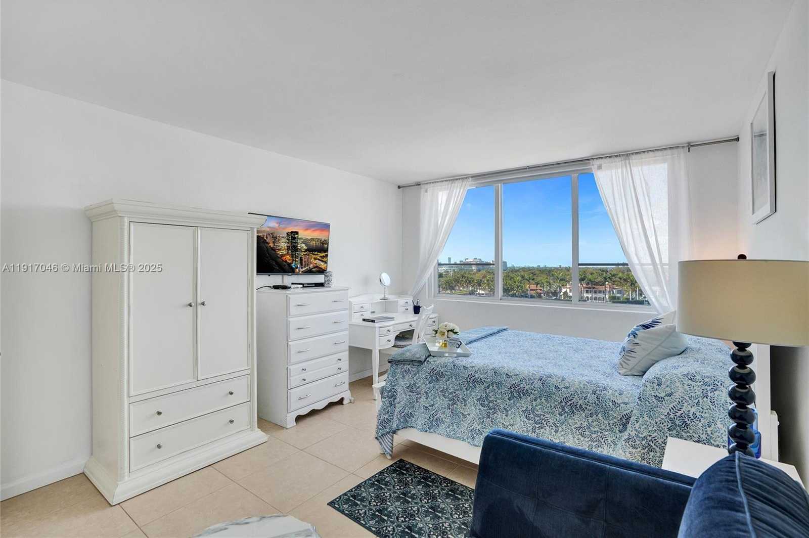 Small Image of 5005 COLLINS AVE #707, Miami Beach Number 17