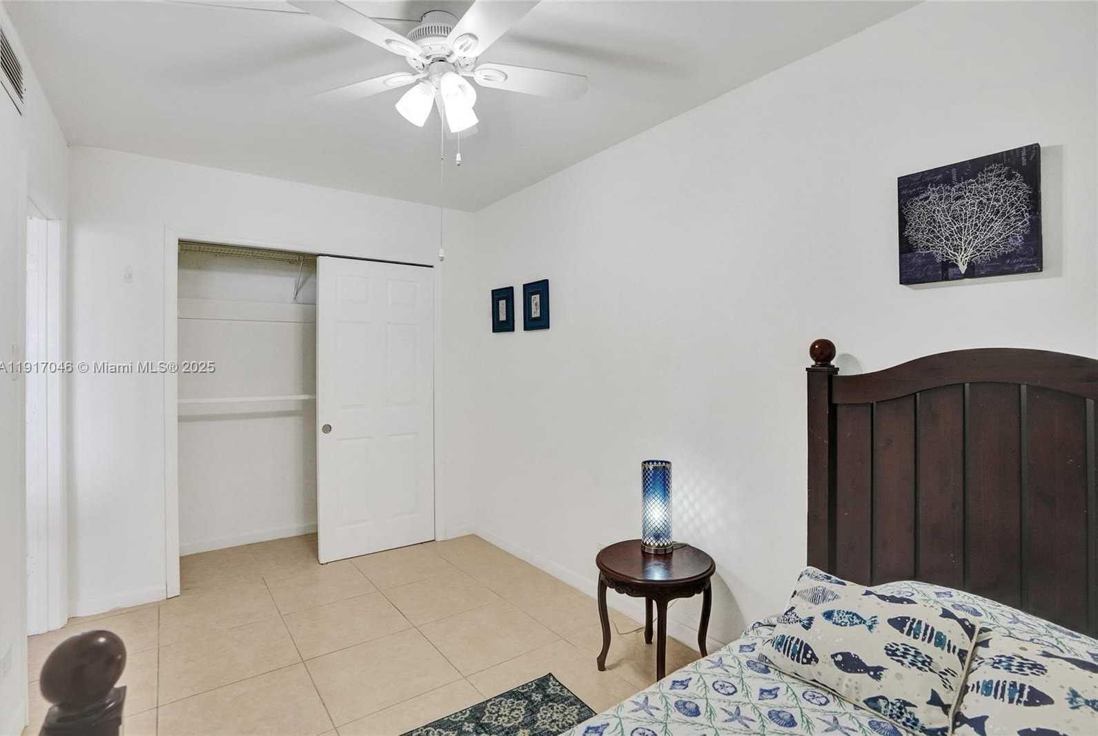 Small Image of 5005 COLLINS AVE #707, Miami Beach Number 31