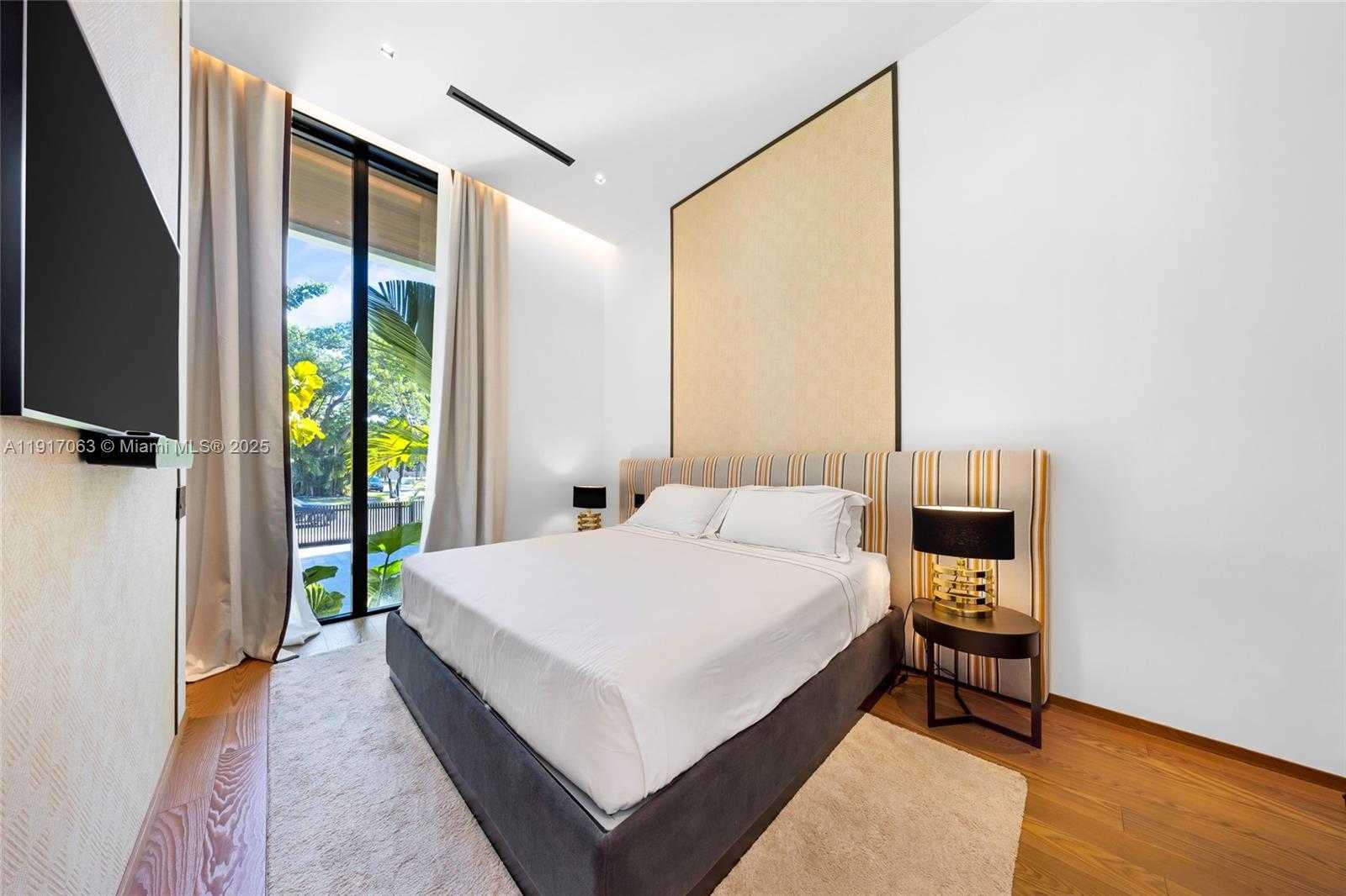 Small Image of 200 WEST RIVO ALTO DR, Miami Beach Number 33