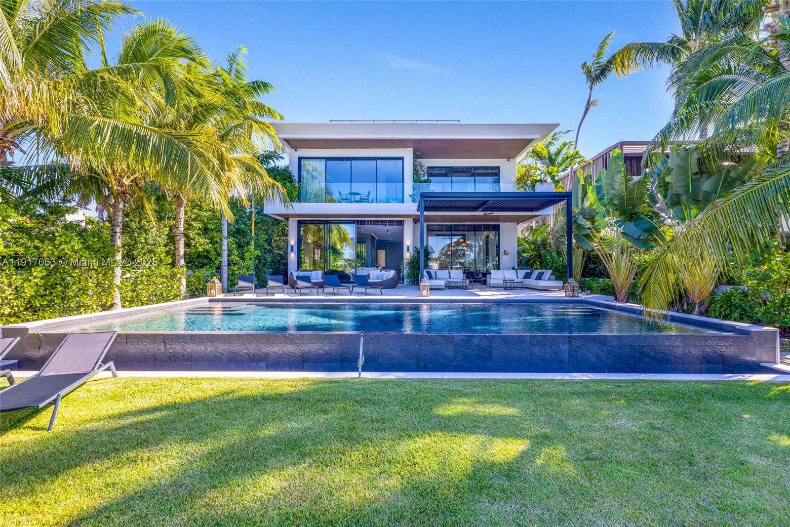 Small Image of 200 WEST RIVO ALTO DR, Miami Beach Number 4