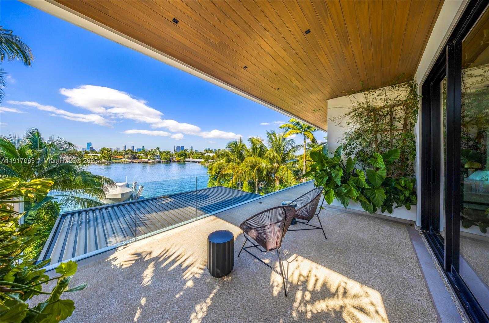 Small Image of 200 WEST RIVO ALTO DR, Miami Beach Number 45