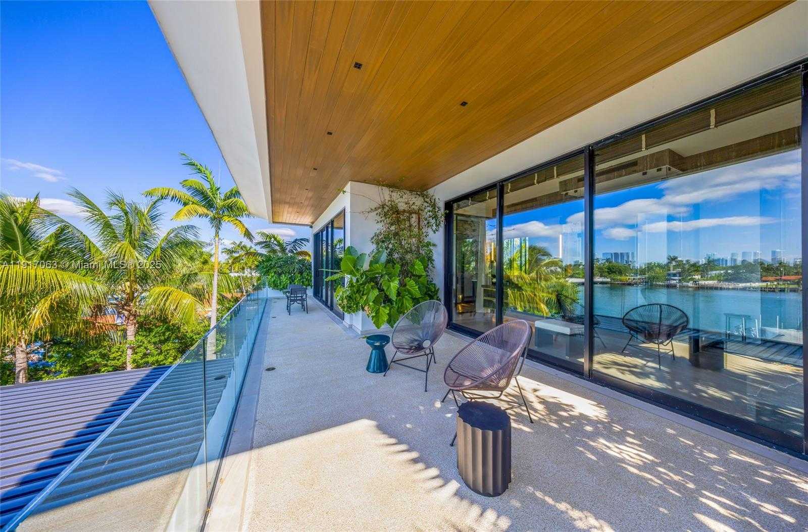 Small Image of 200 WEST RIVO ALTO DR, Miami Beach Number 49