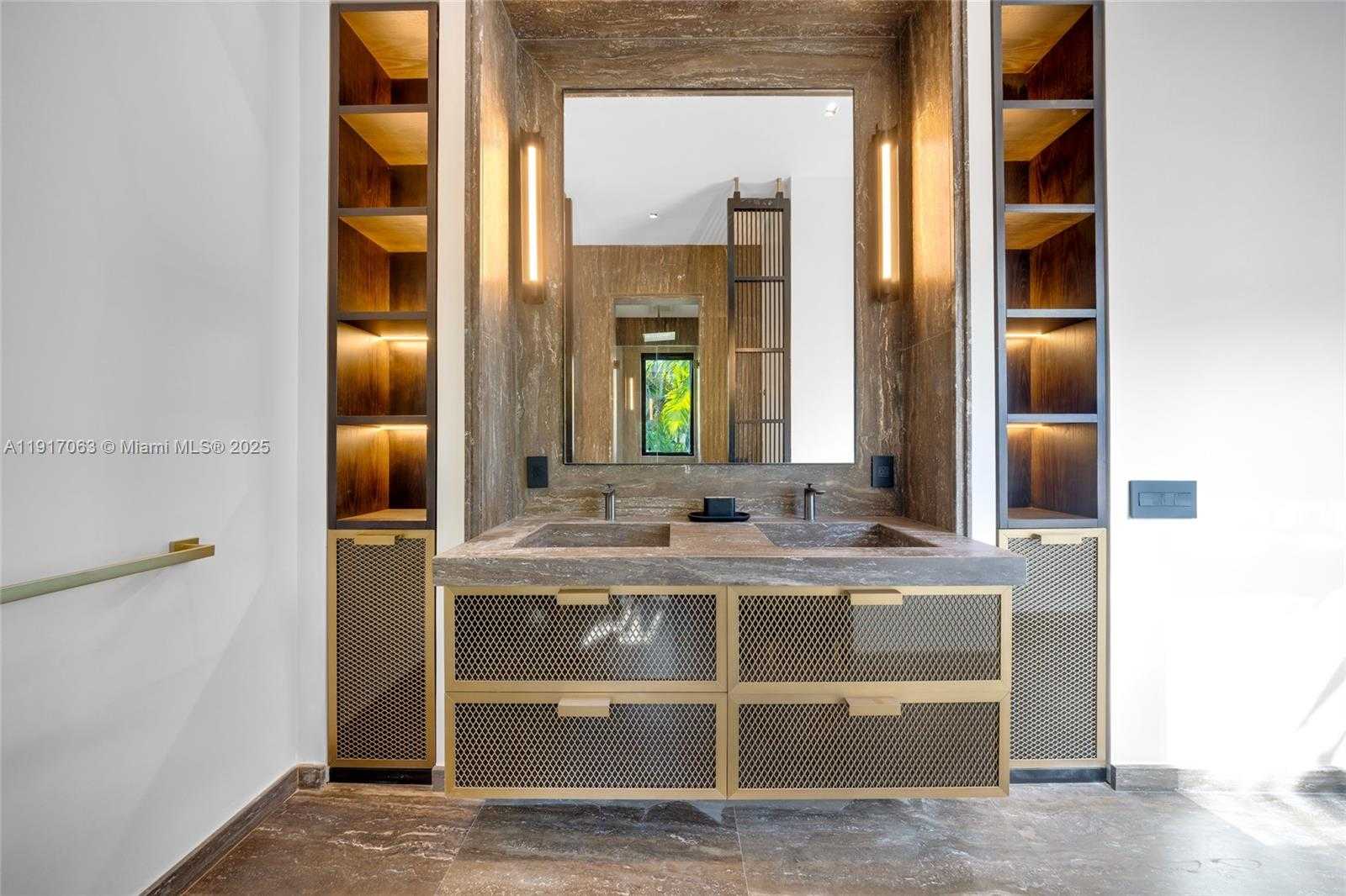 Small Image of 200 WEST RIVO ALTO DR, Miami Beach Number 51