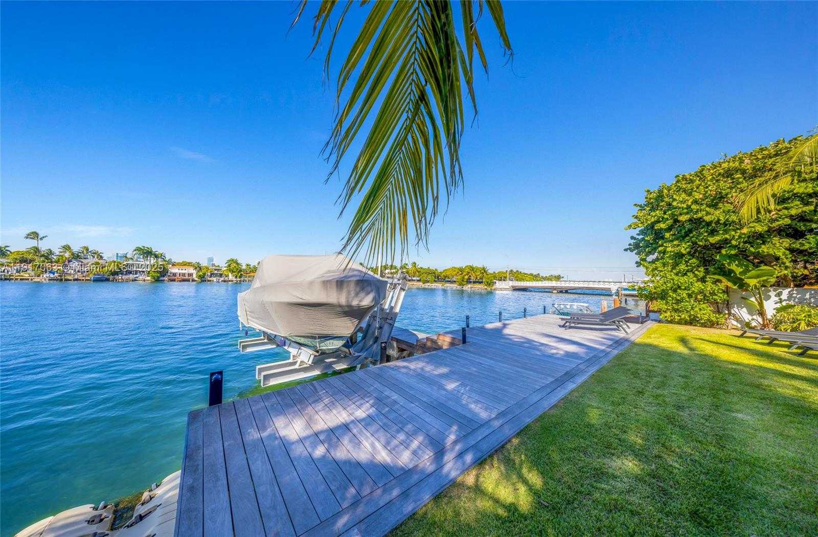 Small Image of 200 WEST RIVO ALTO DR, Miami Beach Number 56