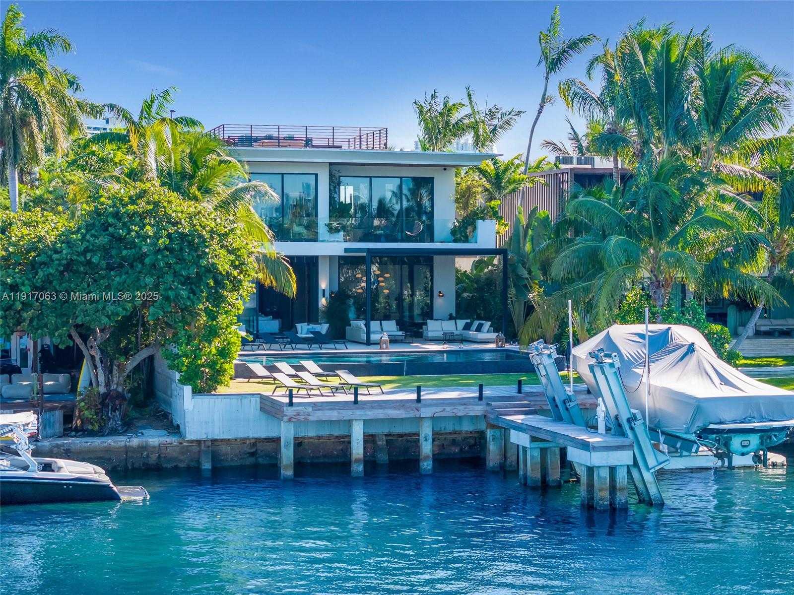 Small Image of 200 WEST RIVO ALTO DR, Miami Beach Number 72