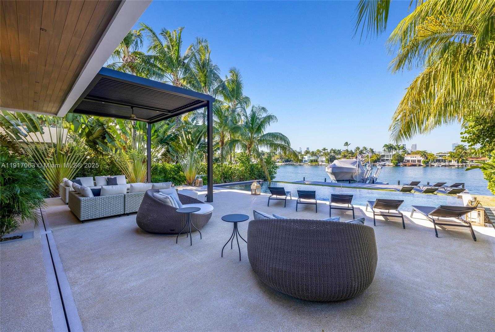 Small Image of 200 WEST RIVO ALTO DR, Miami Beach Number 8