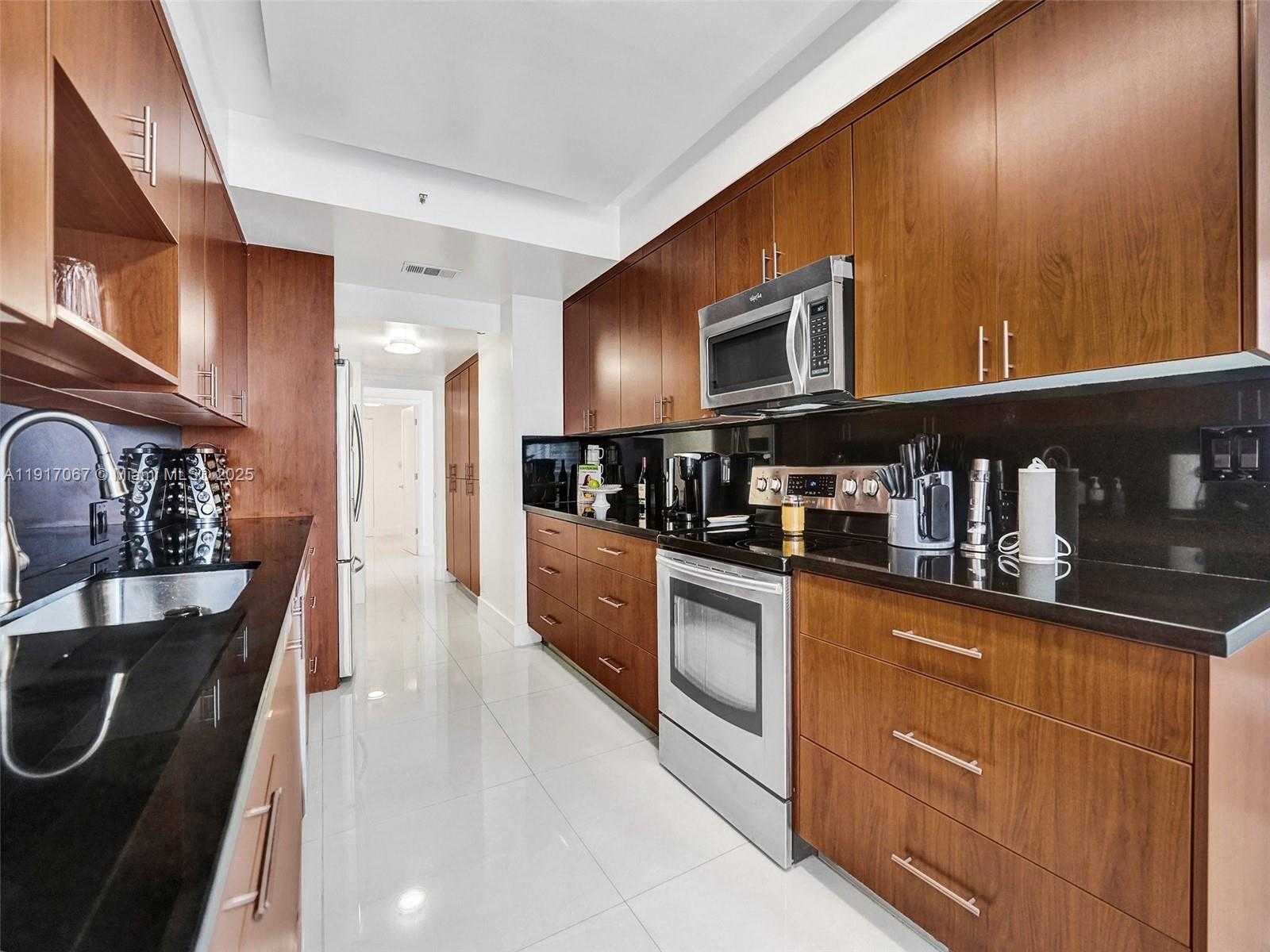 Small Image of 20281 EAST COUNTRY CLUB DR #1114, Aventura Number 27