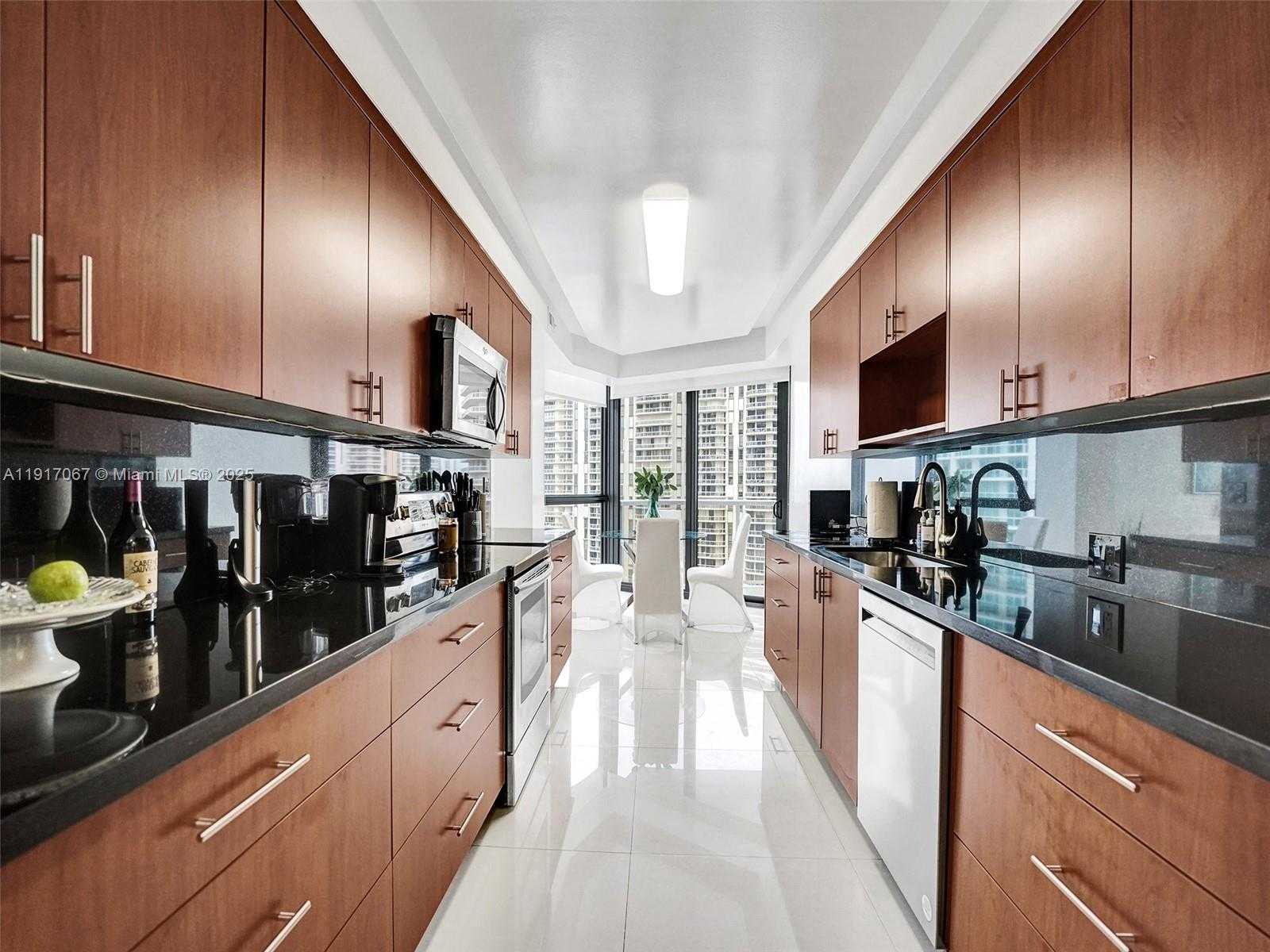 Small Image of 20281 EAST COUNTRY CLUB DR #1114, Aventura Number 28