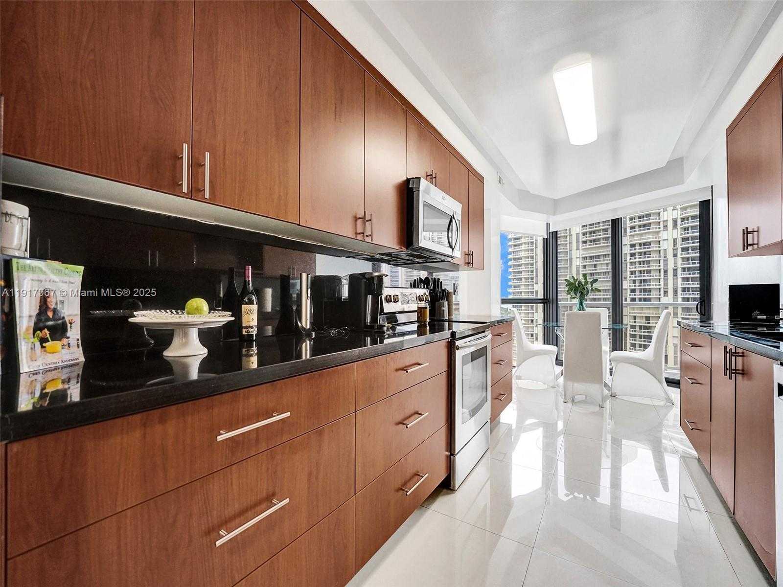 Small Image of 20281 EAST COUNTRY CLUB DR #1114, Aventura Number 29