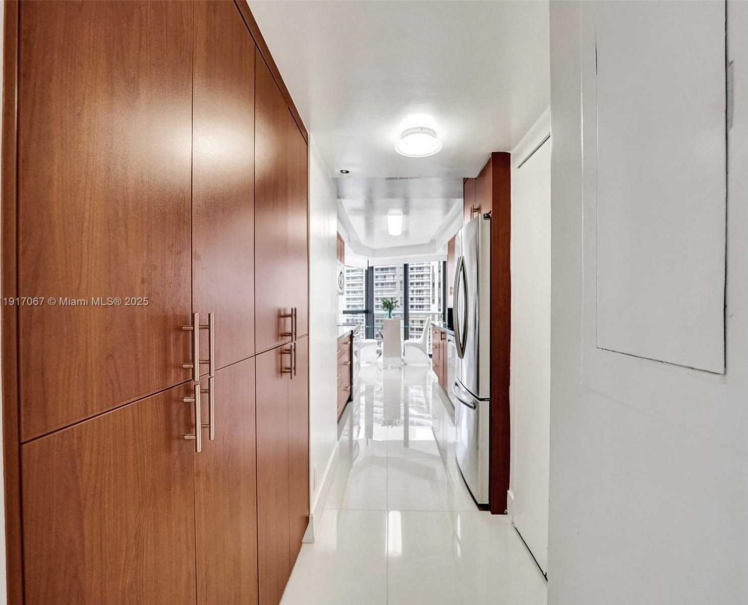 Small Image of 20281 EAST COUNTRY CLUB DR #1114, Aventura Number 32