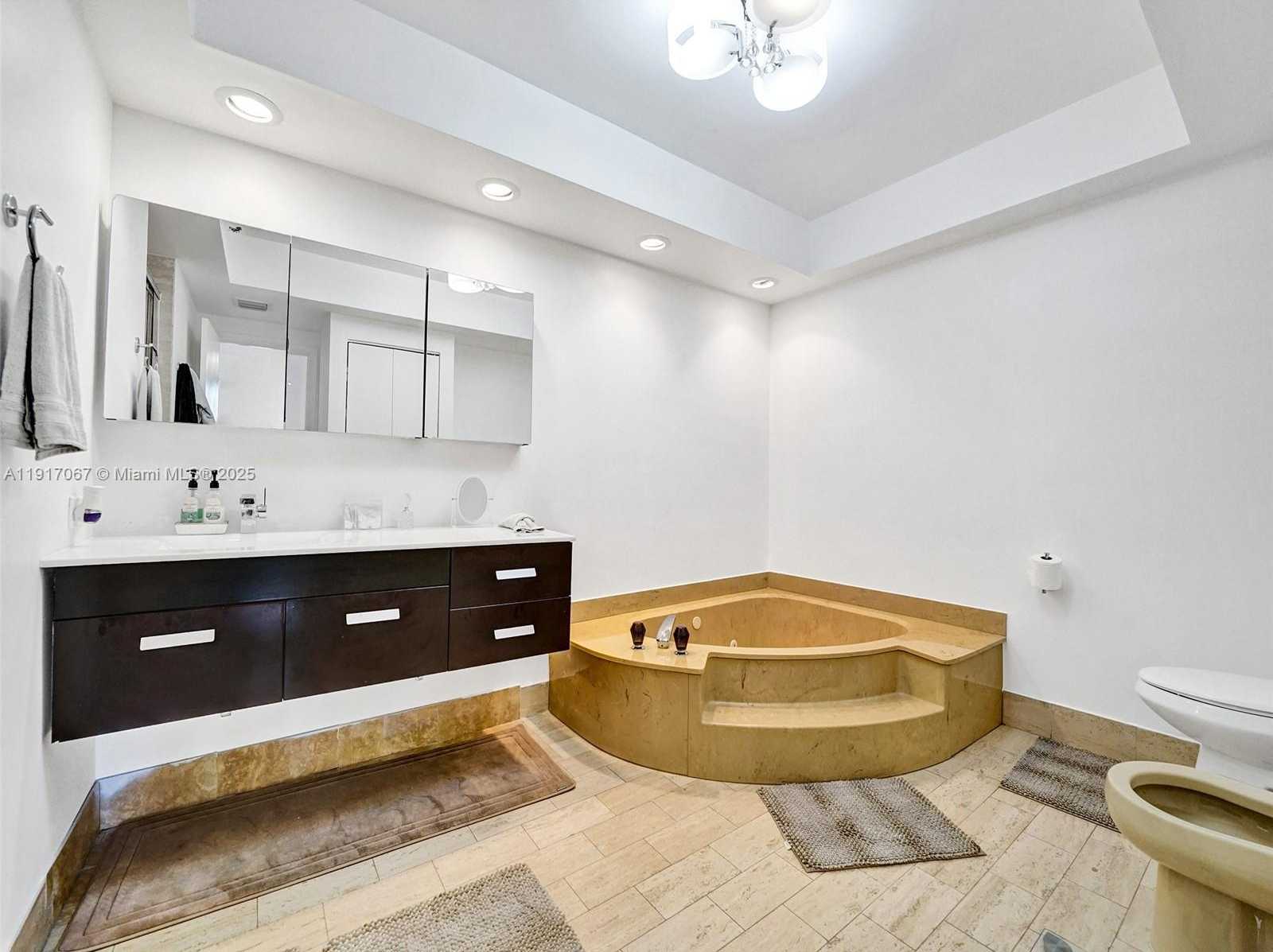 Small Image of 20281 EAST COUNTRY CLUB DR #1114, Aventura Number 41