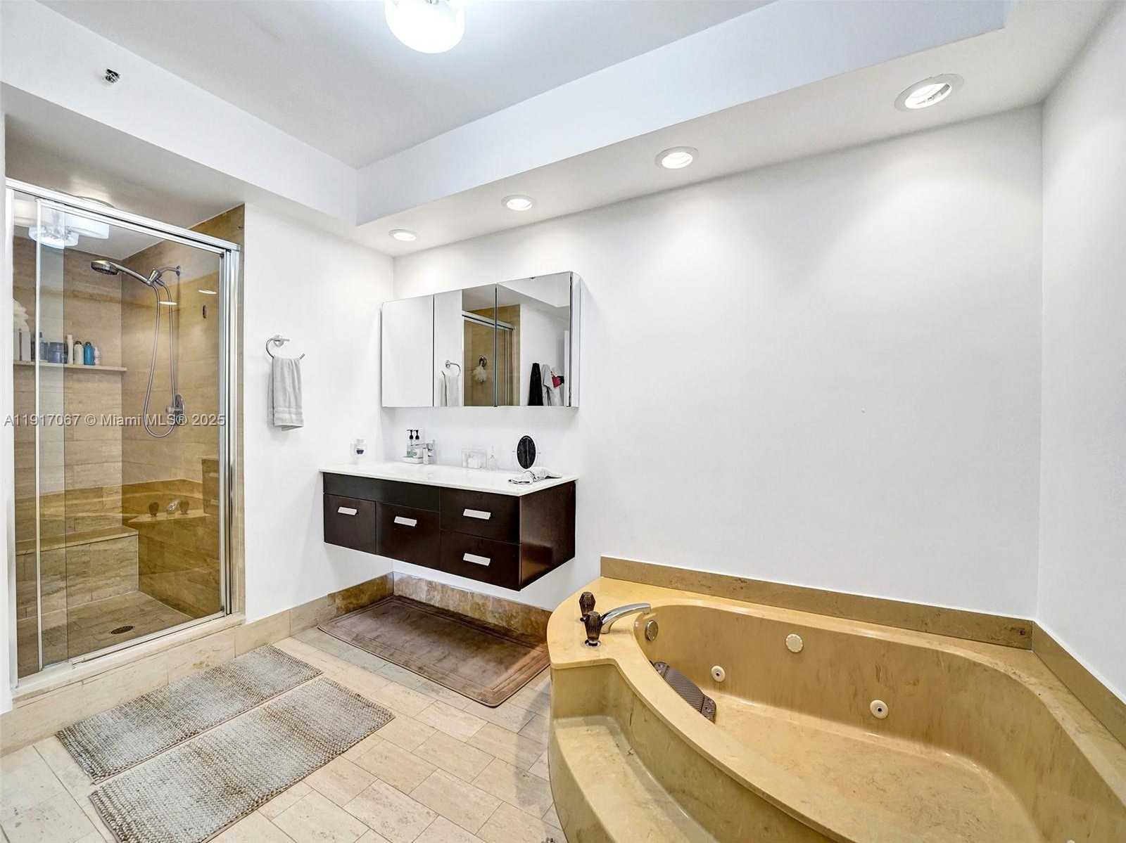 Small Image of 20281 EAST COUNTRY CLUB DR #1114, Aventura Number 43