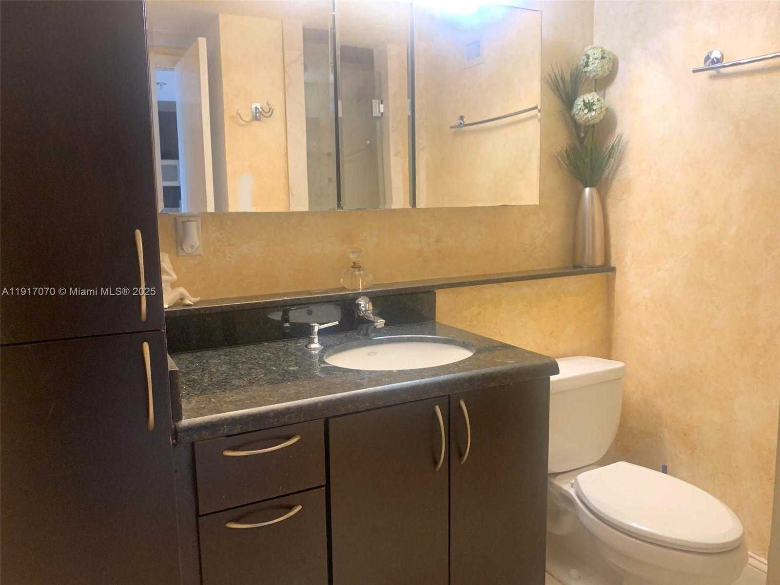 Small Image of 100 LINCOLN RD #1122, Miami Beach Number 9