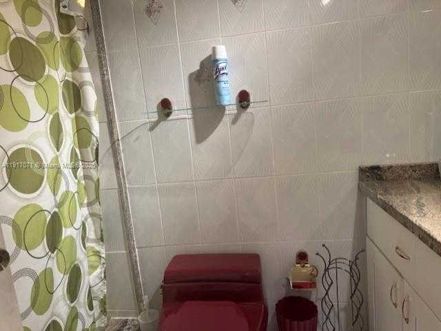 Small Image of 5401 COLLINS AVE #931, Miami Beach Number 18