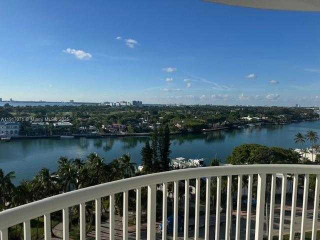 Small Image of 5401 COLLINS AVE #931, Miami Beach Number 36