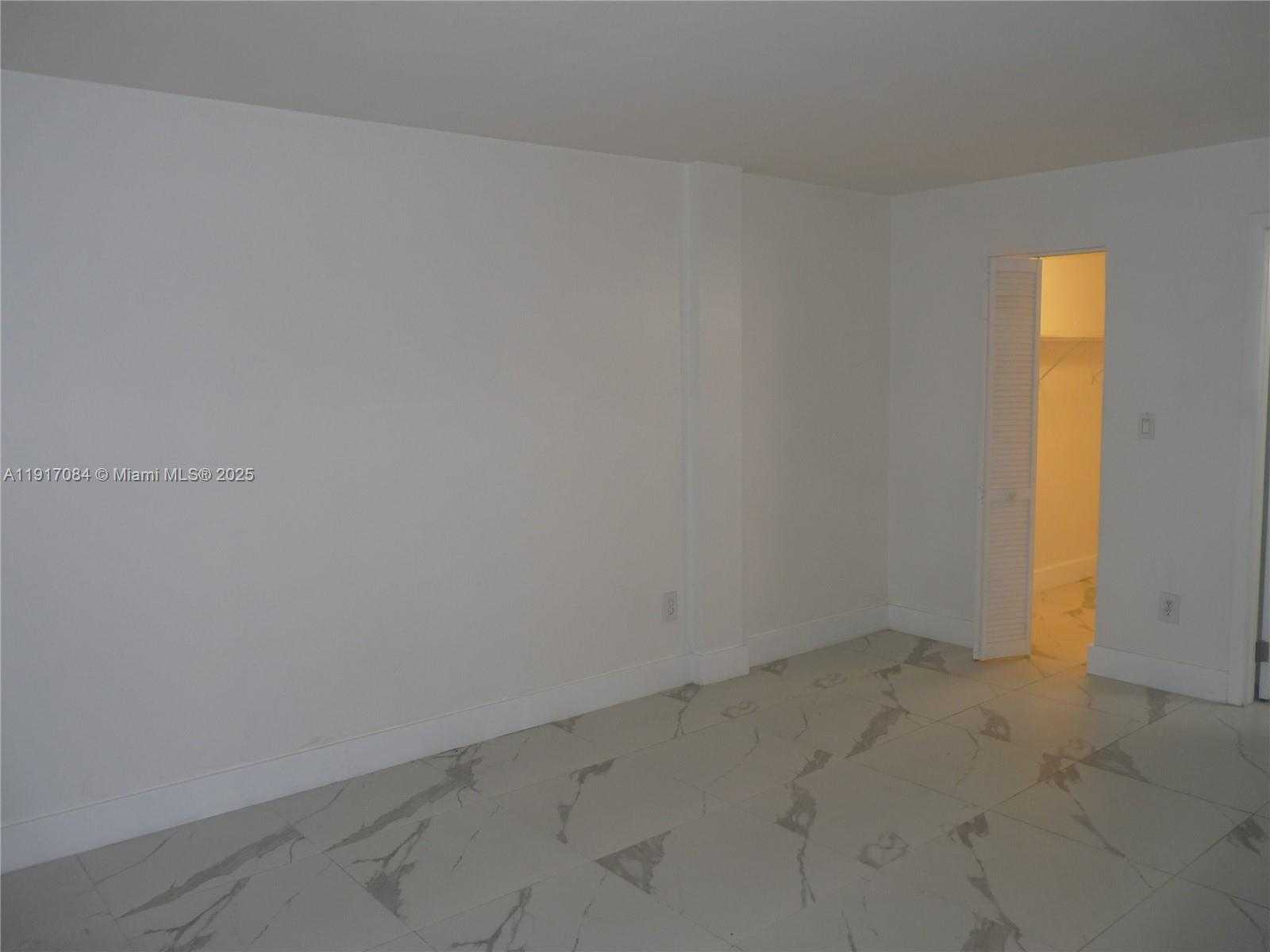 Small Image of 14501 NORTH KENDALL DR #105H, Miami Number 25