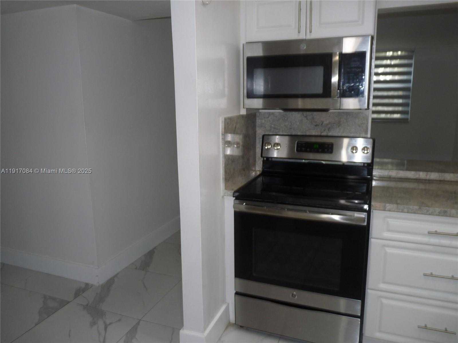 Small Image of 14501 NORTH KENDALL DR #105H, Miami Number 39