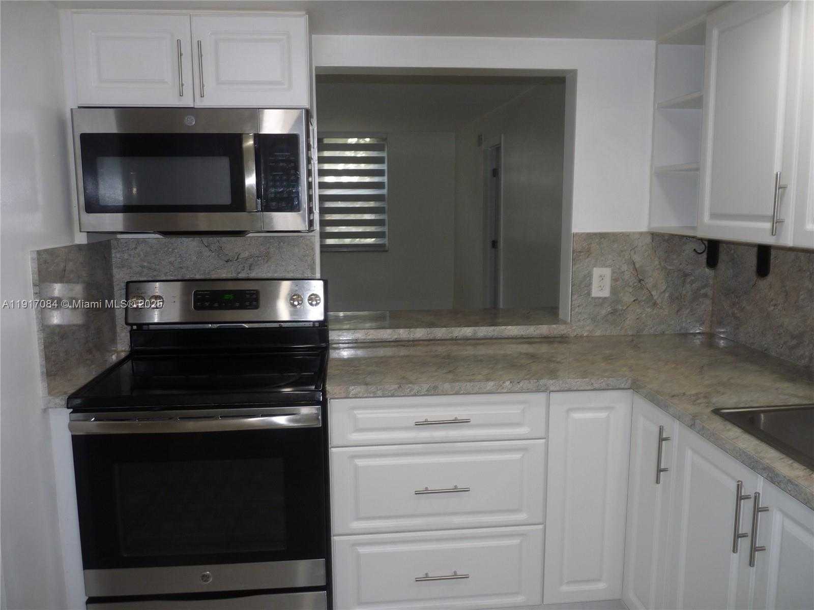 Small Image of 14501 NORTH KENDALL DR #105H, Miami Number 40