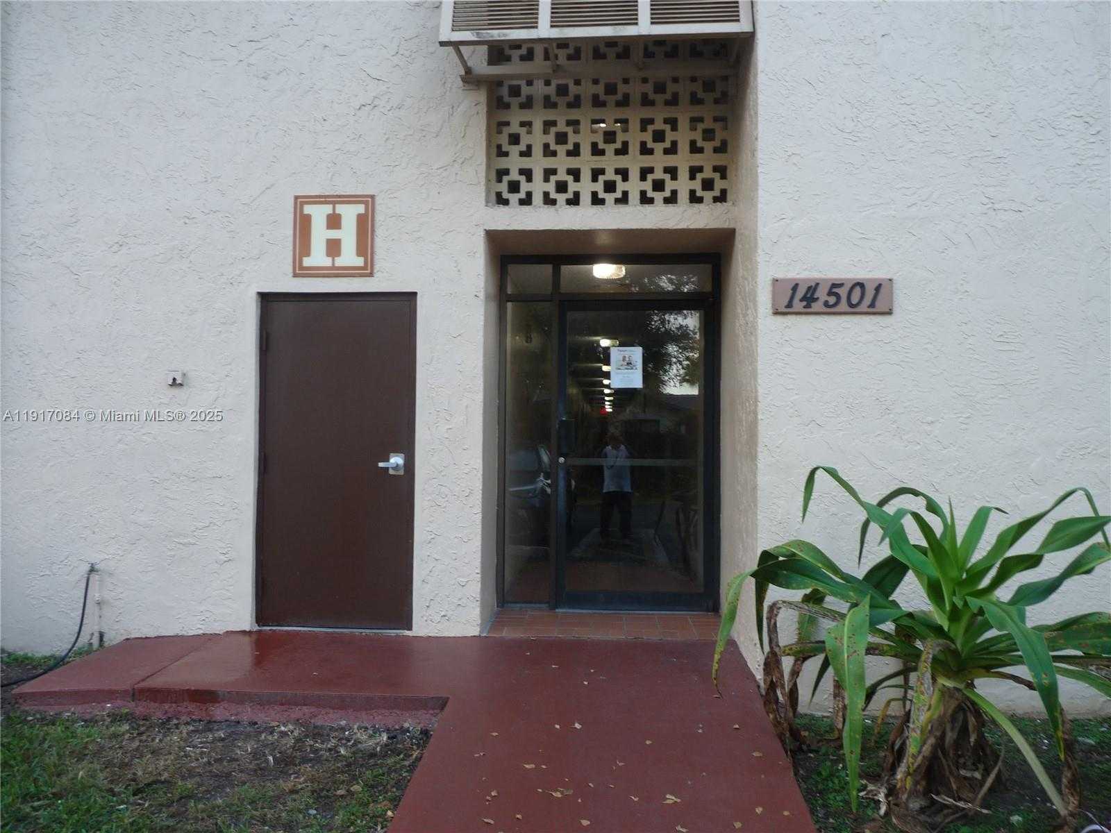 Small Image of 14501 NORTH KENDALL DR #105H, Miami Number 6