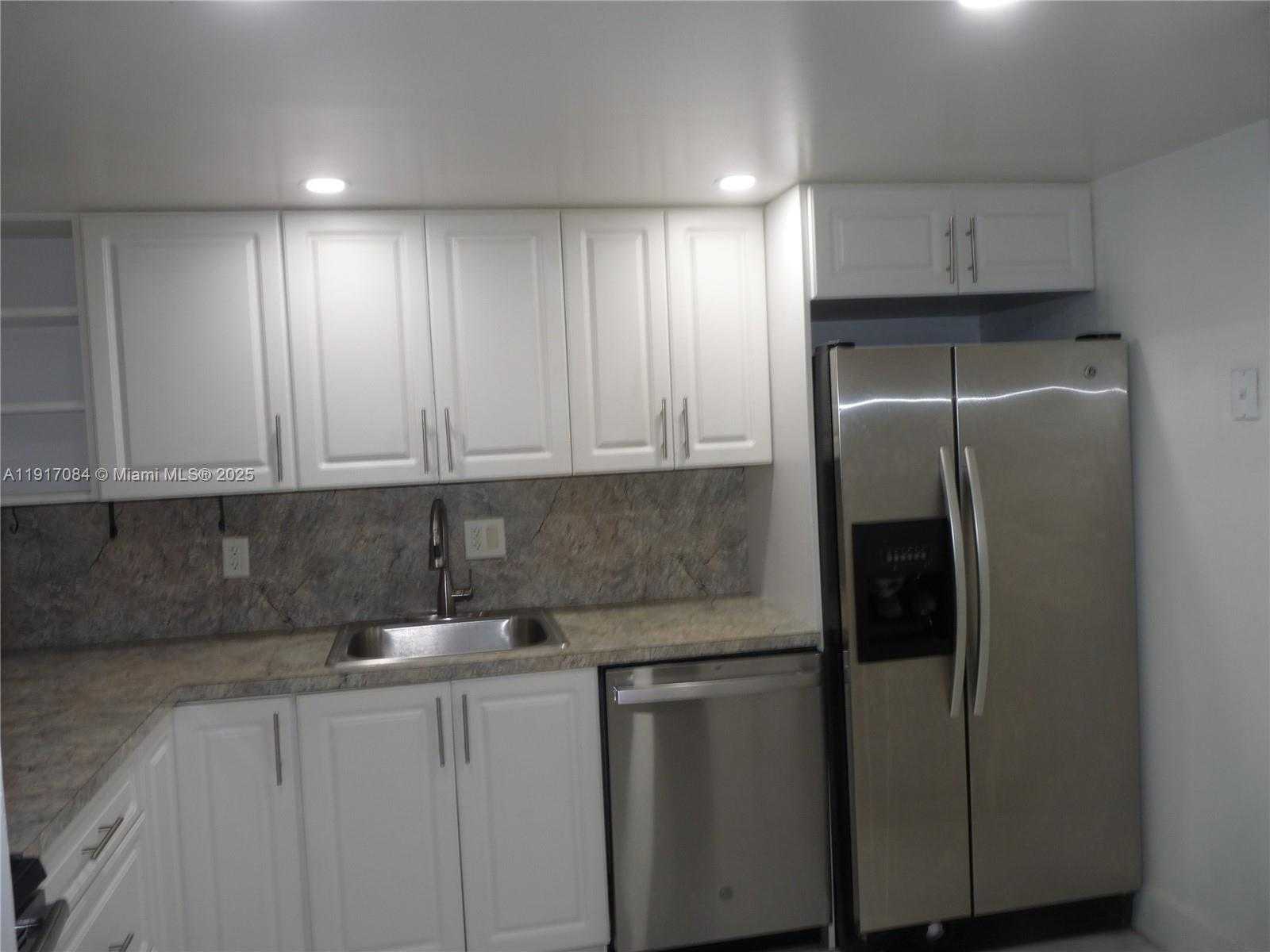 Small Image of 14501 NORTH KENDALL DR #105H, Miami Number 9