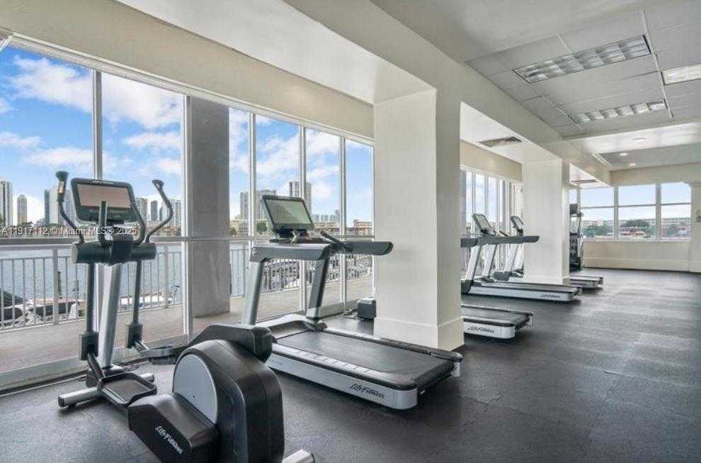 Small Image of 18021 BISCAYNE BLVD #402, Aventura Number 13