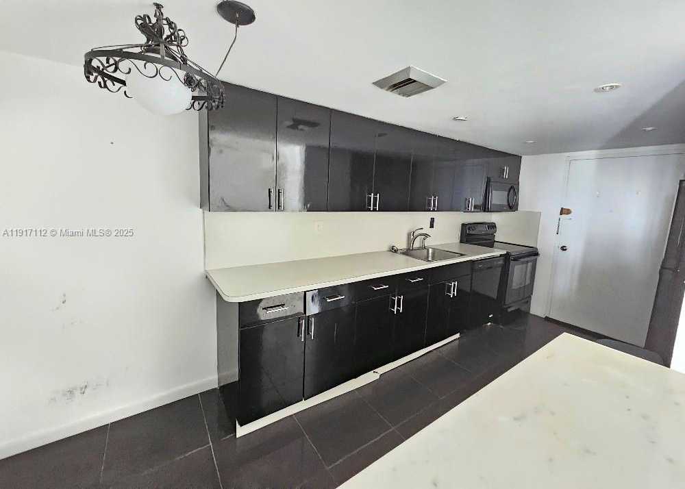 Small Image of 18021 BISCAYNE BLVD #402, Aventura Number 14
