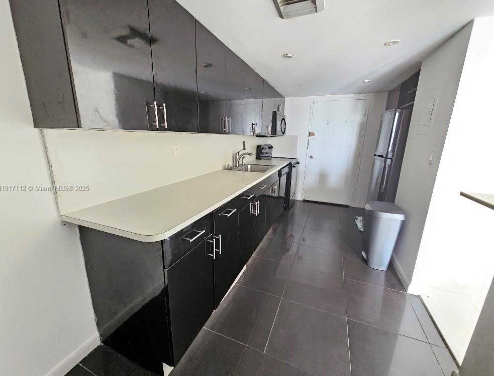 Small Image of 18021 BISCAYNE BLVD #402, Aventura Number 15