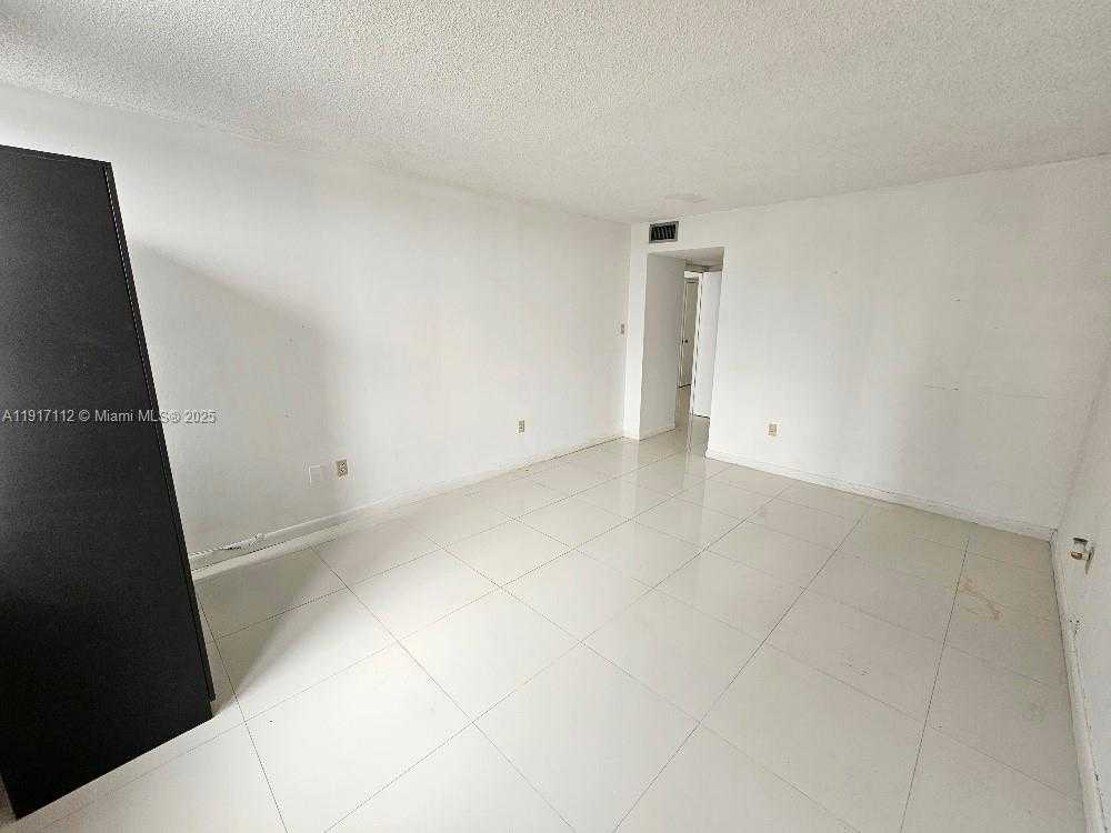 Small Image of 18021 BISCAYNE BLVD #402, Aventura Number 23