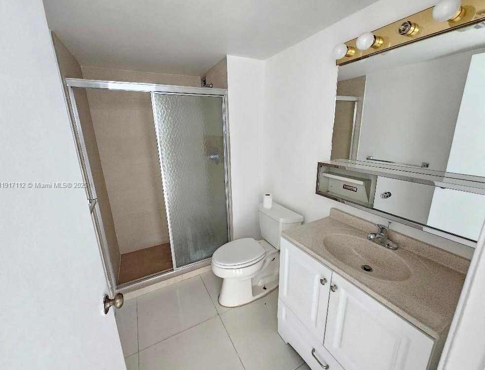 Small Image of 18021 BISCAYNE BLVD #402, Aventura Number 26