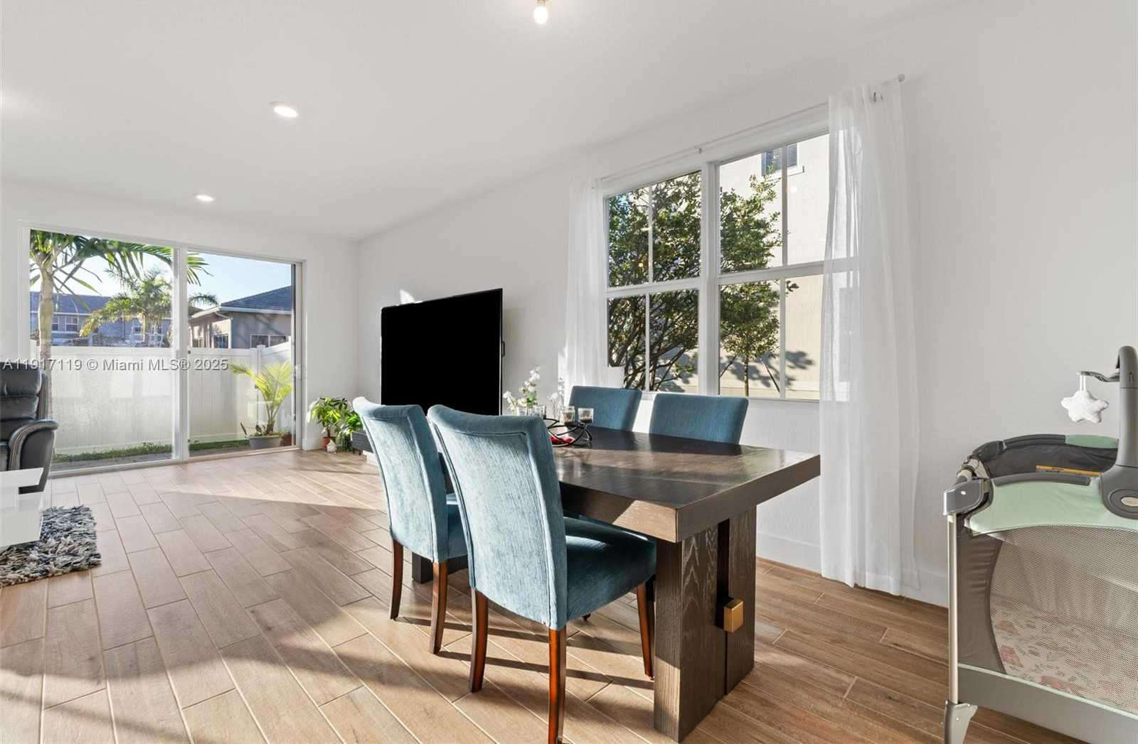 Small Image of 210 SOUTH WEST 170TH AVE #210, Pembroke Pines Number 11