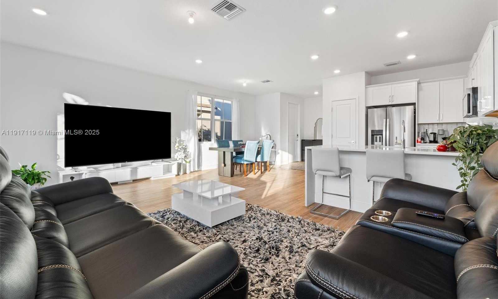 Small Image of 210 SOUTH WEST 170TH AVE #210, Pembroke Pines Number 14