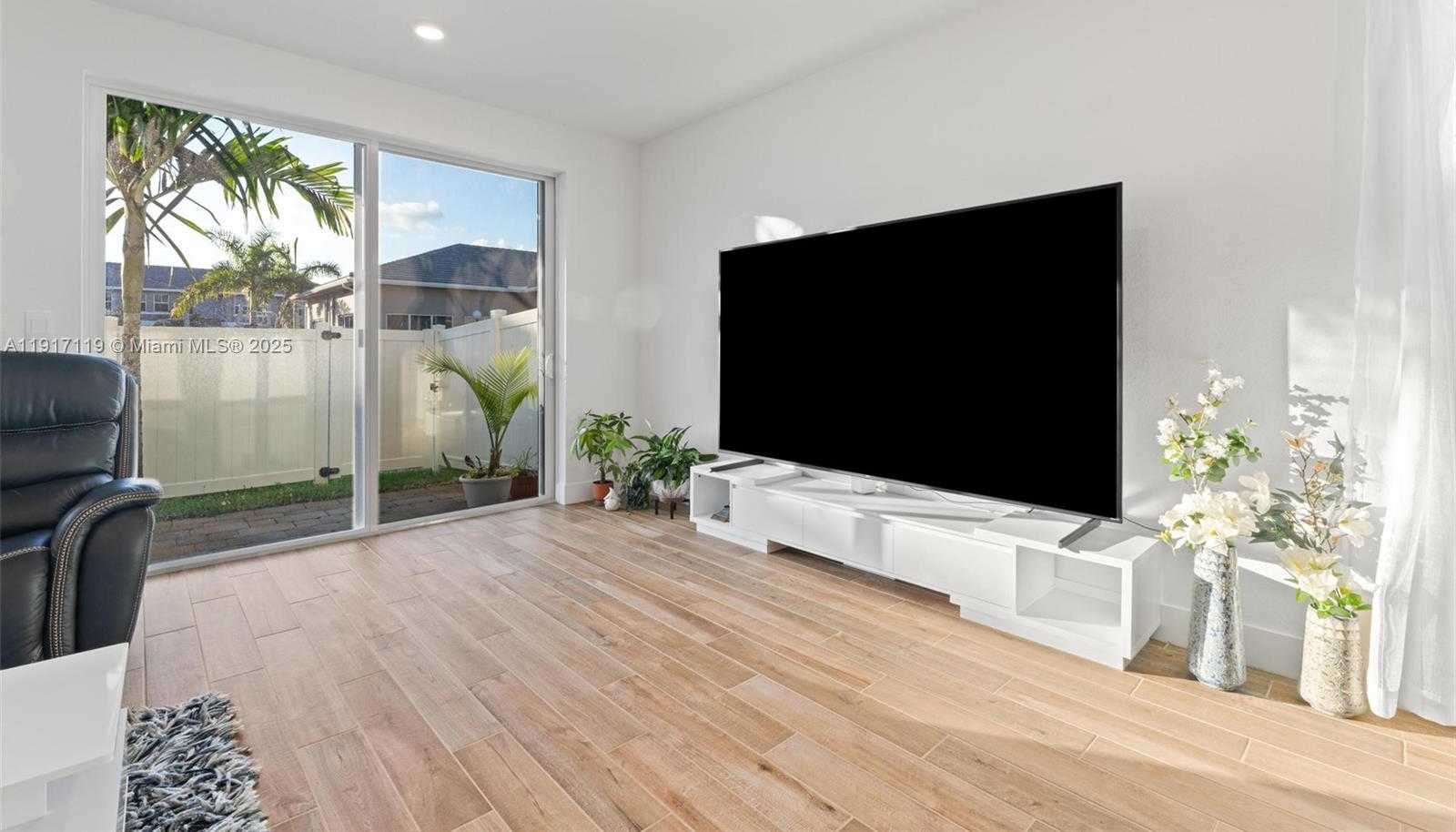 Small Image of 210 SOUTH WEST 170TH AVE #210, Pembroke Pines Number 16