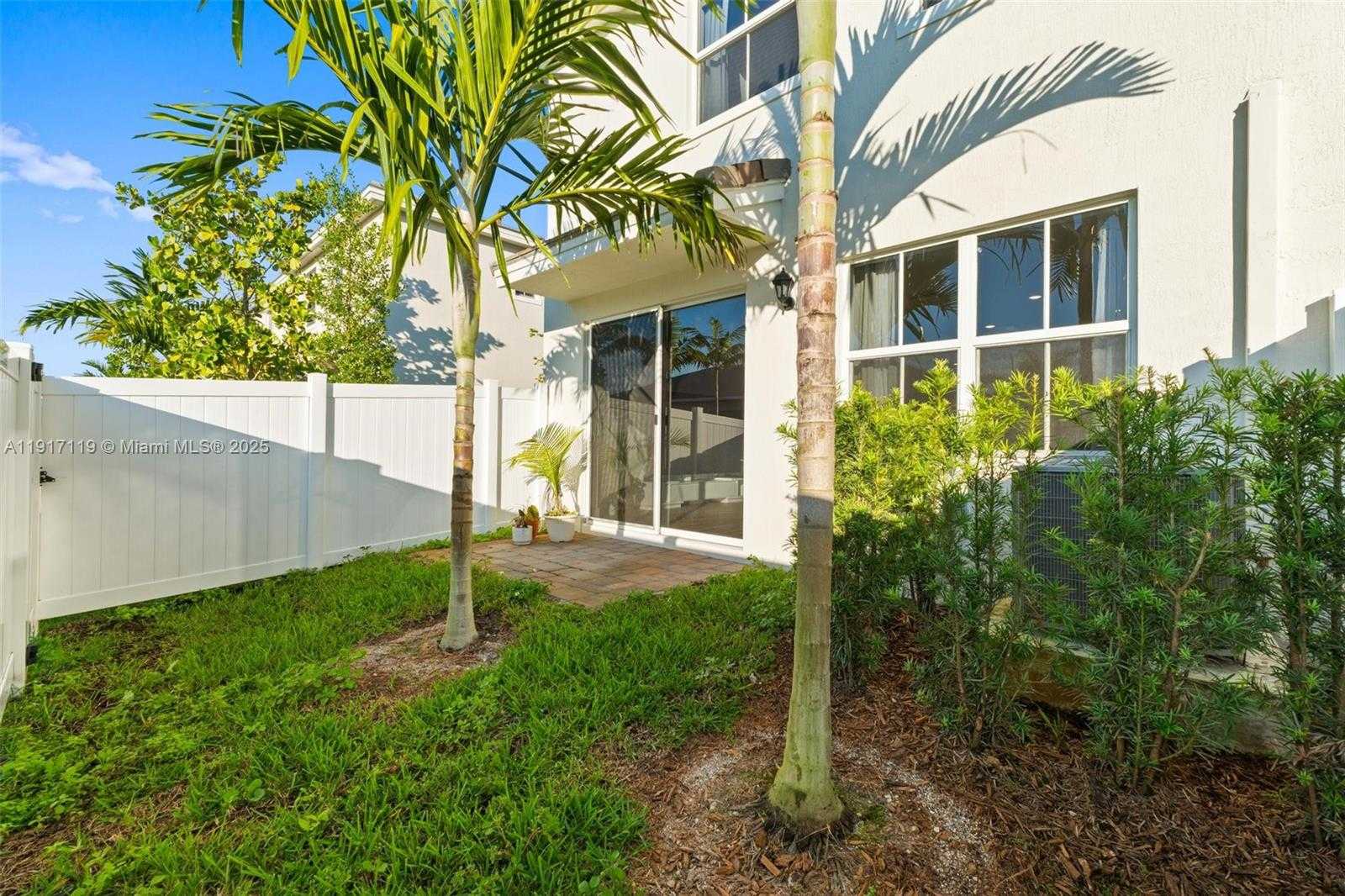 Small Image of 210 SOUTH WEST 170TH AVE #210, Pembroke Pines Number 18