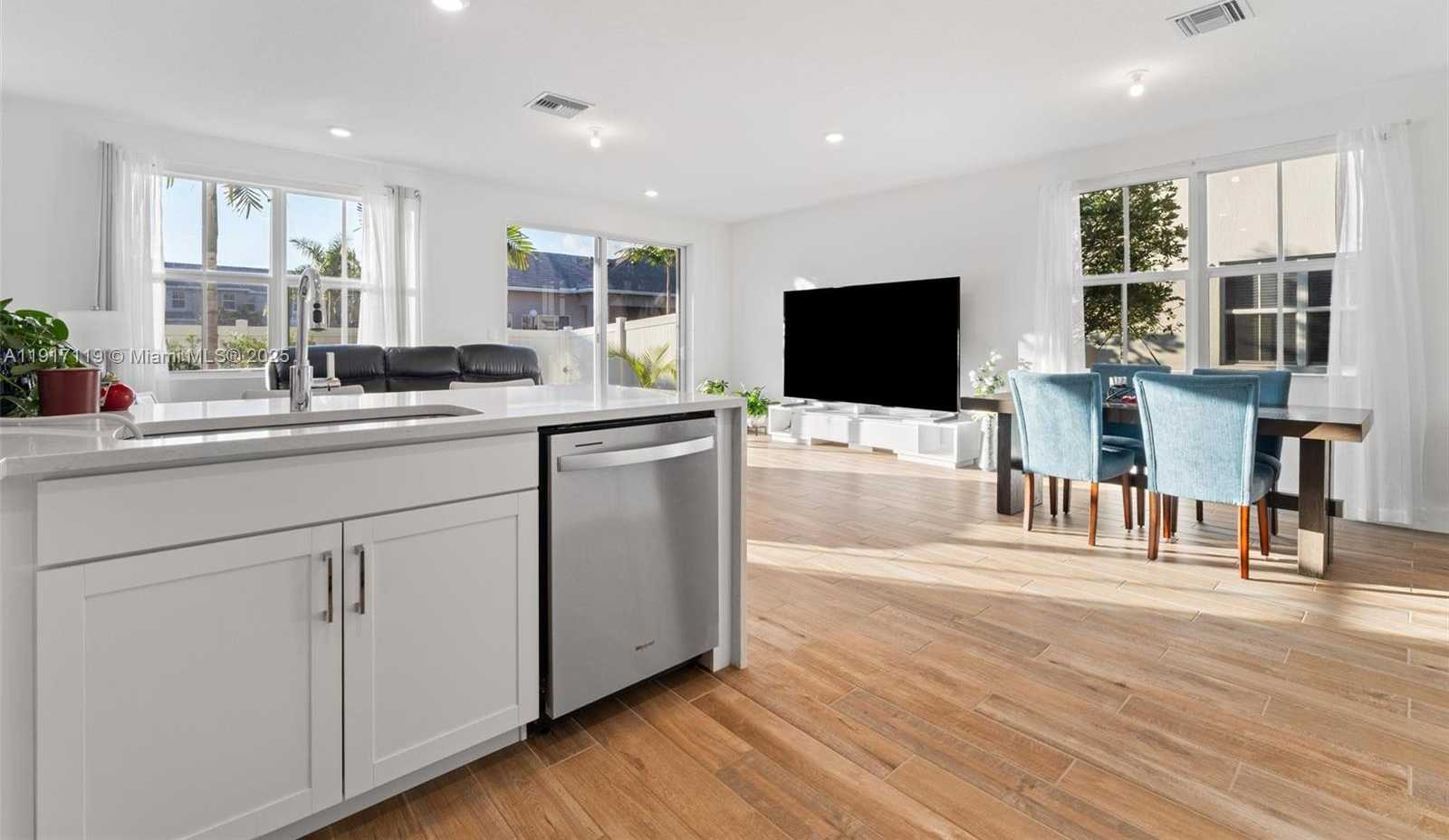 Small Image of 210 SOUTH WEST 170TH AVE #210, Pembroke Pines Number 9