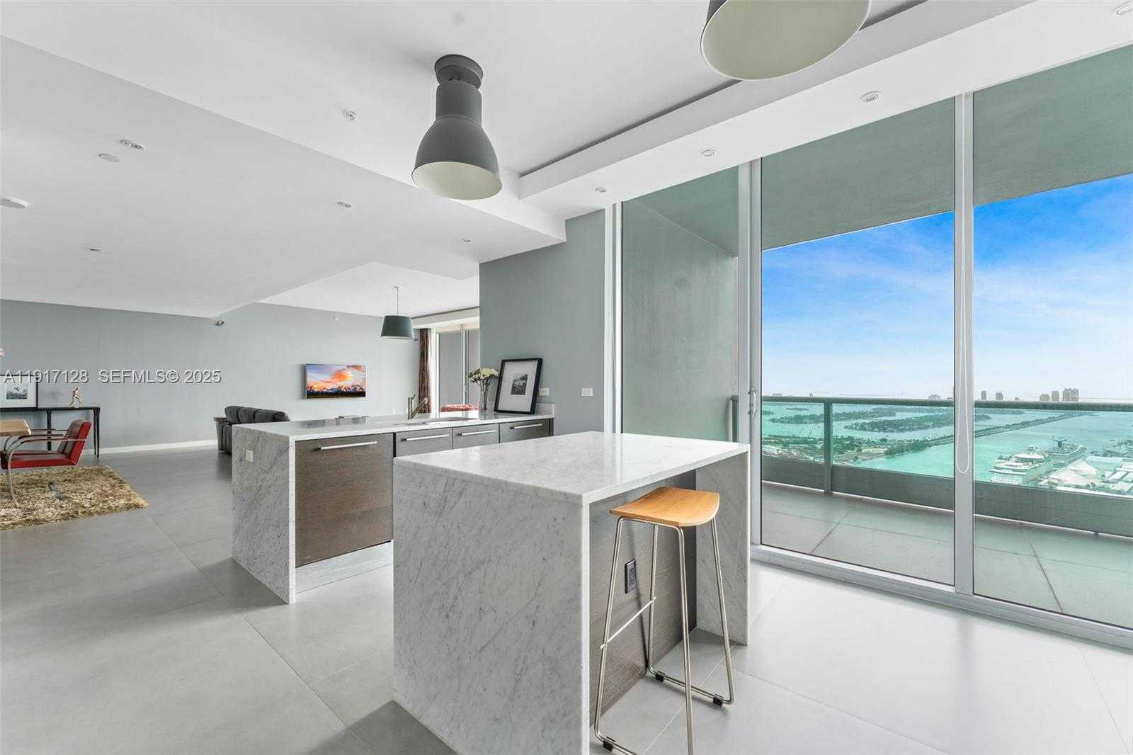 Imagen de Pequeño Objeto