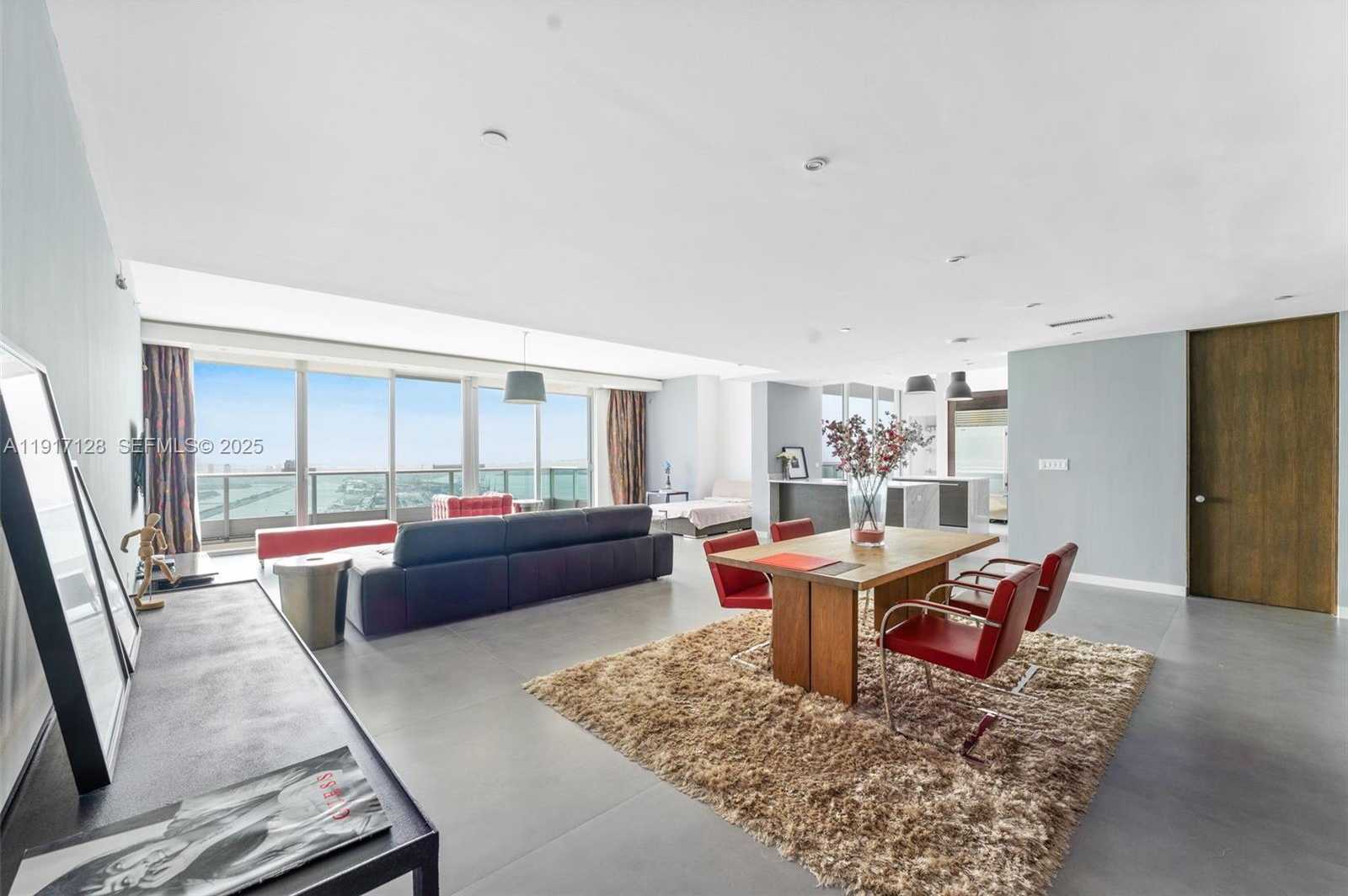 Imagen de Pequeño Objeto