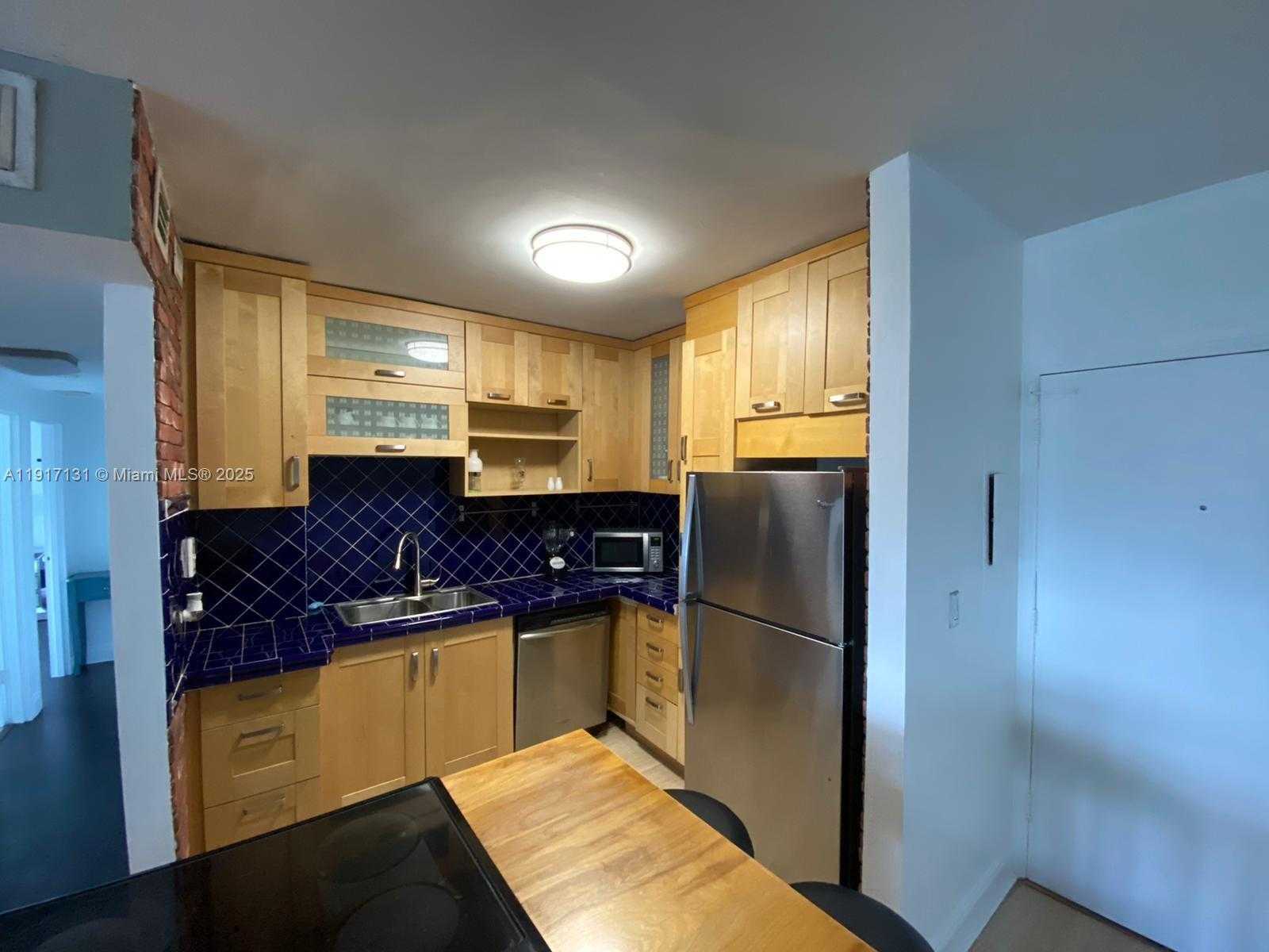 Small Image of 7441 WAYNE AVE #4D, Miami Beach Number 11