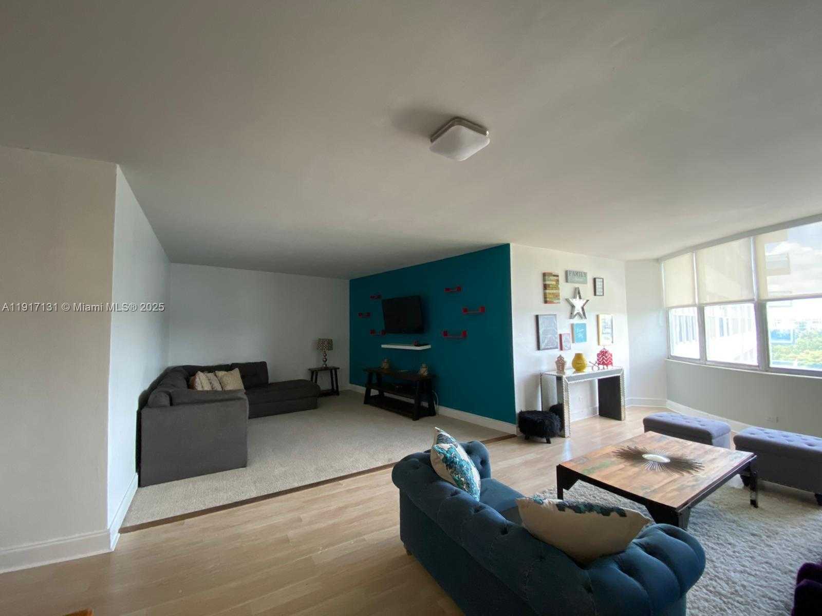 Small Image of 7441 WAYNE AVE #4D, Miami Beach Number 15