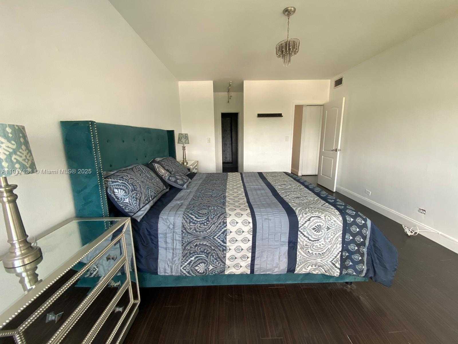 Small Image of 7441 WAYNE AVE #4D, Miami Beach Number 21