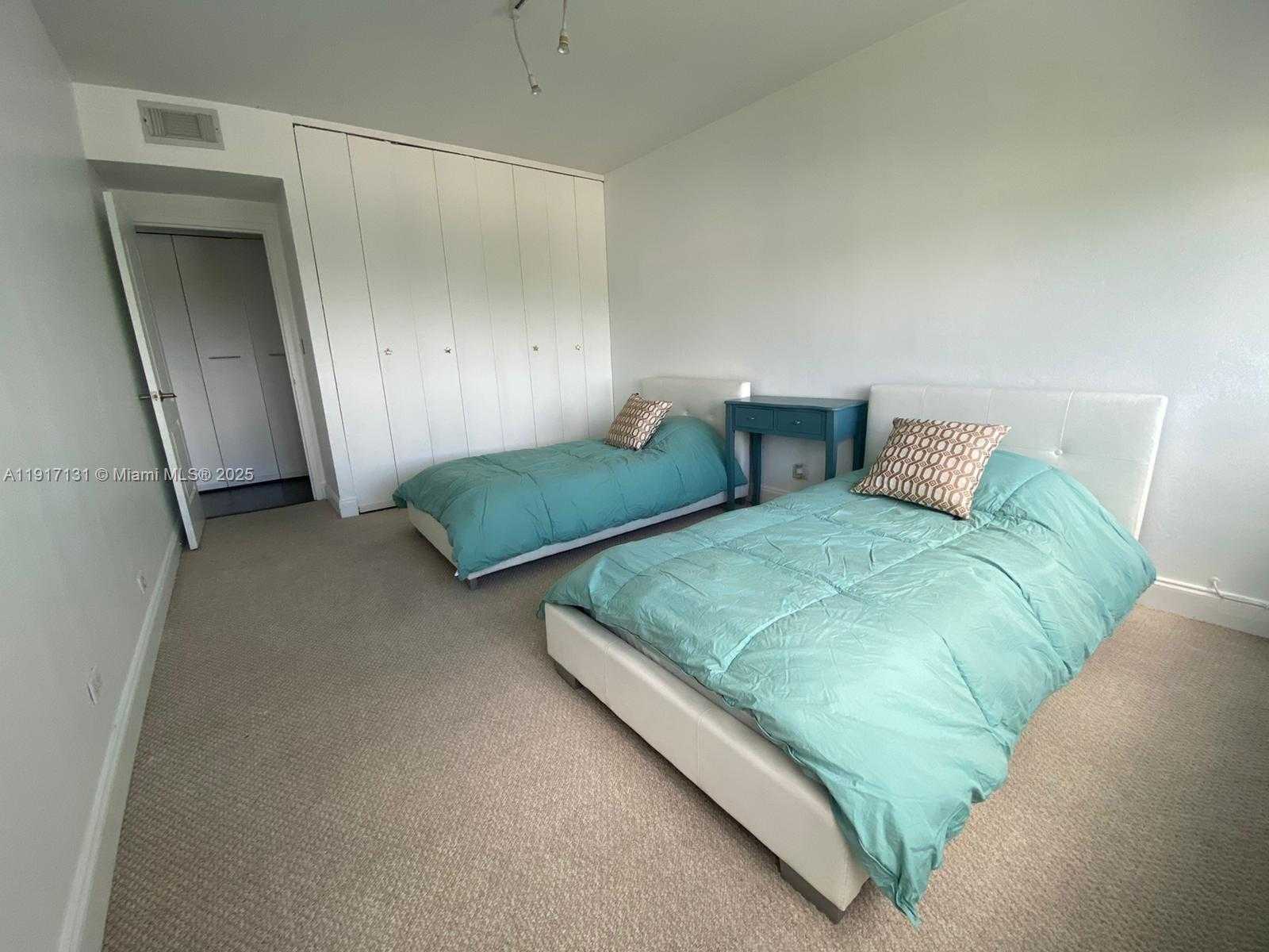 Small Image of 7441 WAYNE AVE #4D, Miami Beach Number 25