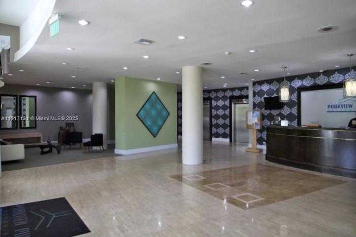 Small Image of 7441 WAYNE AVE #4D, Miami Beach Number 4